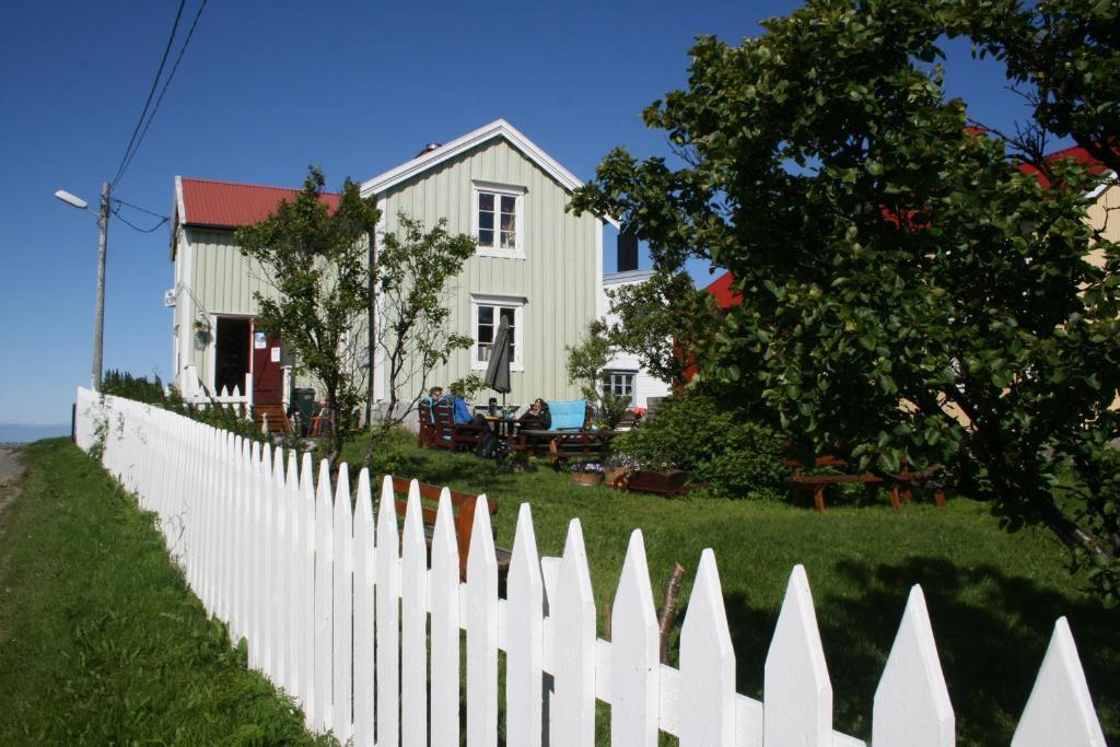 Kristina Apartment & Alma House Андендес Екстериор снимка